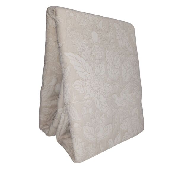 Envogue Shabby Chic Birds Flowers Embossed Jacquard Tablecloth Ivory 60x84Oblong - Picture 10 of 11